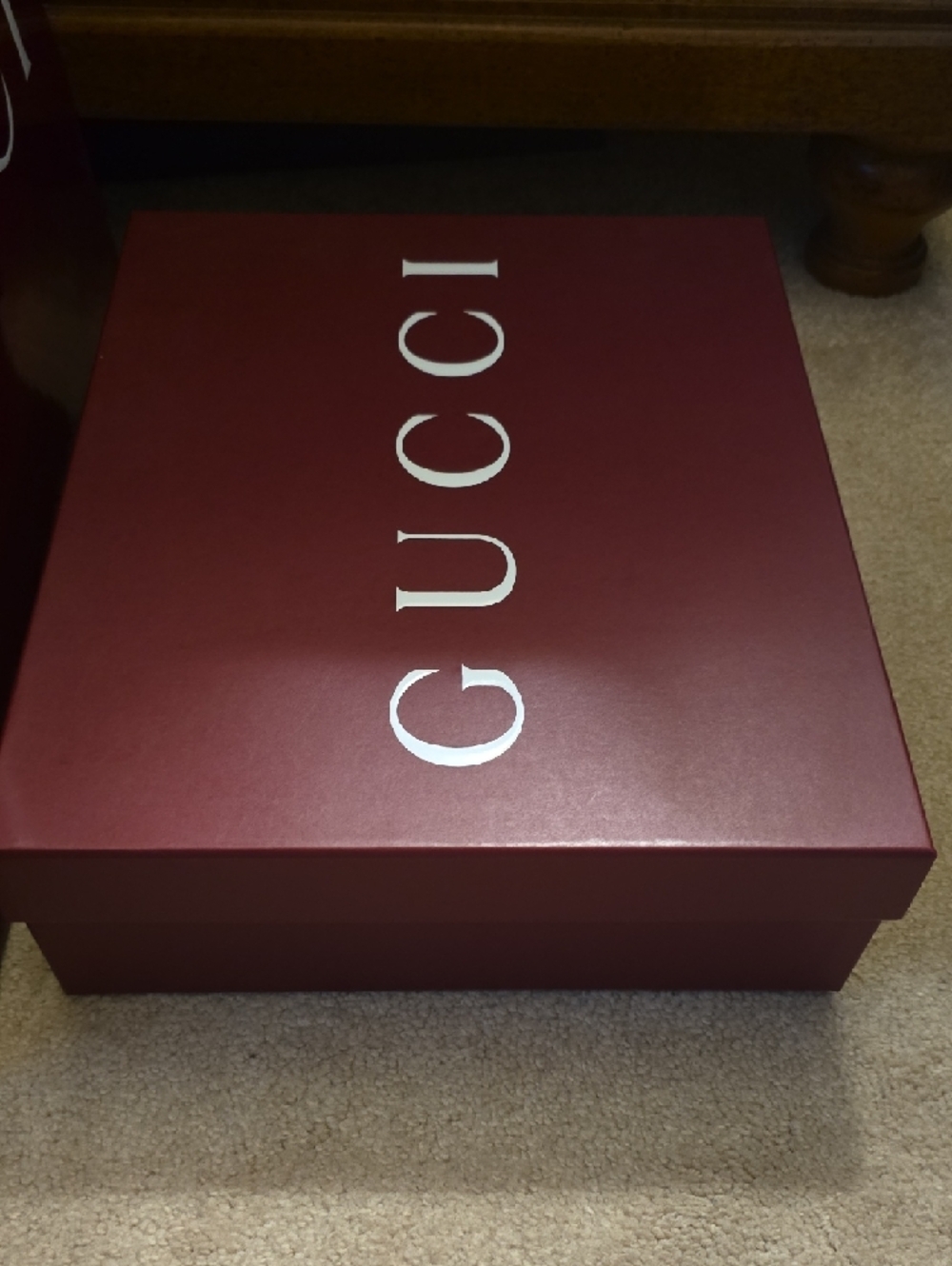 Gucci Wine Red Logo Gift Box and Bag - Picture 4 of 6